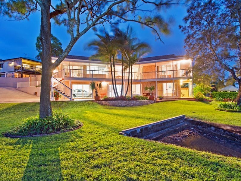 15 Lachlan Drive, Coomera QLD 4209