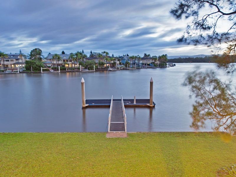 15 Lachlan Drive, Coomera QLD 4209