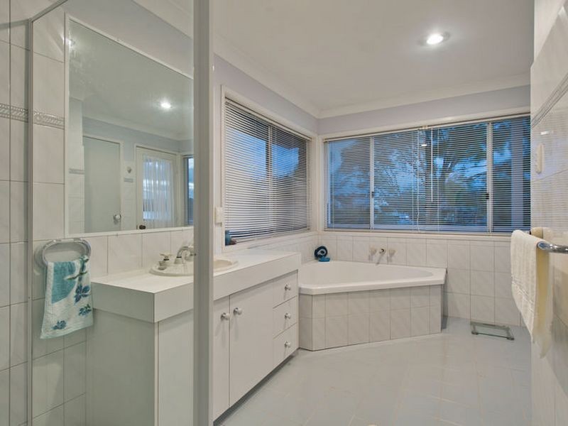 15 Lachlan Drive, Coomera QLD 4209