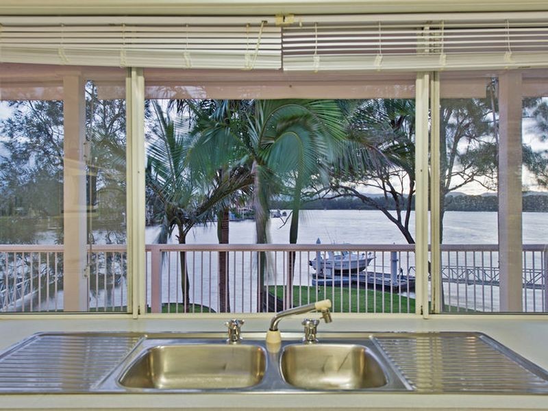 15 Lachlan Drive, Coomera QLD 4209