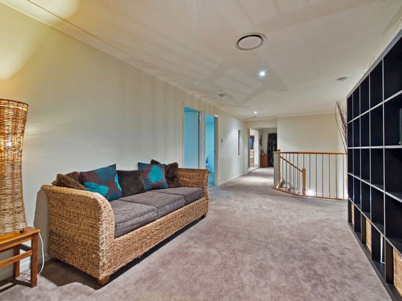 15 Summer Hill Crescent, Maudsland QLD 4210