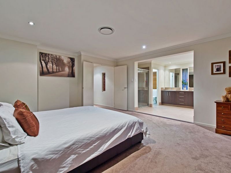 15 Summer Hill Crescent, Maudsland QLD 4210