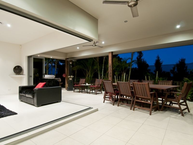 7 Sailaway Court, Coomera Waters QLD 4209