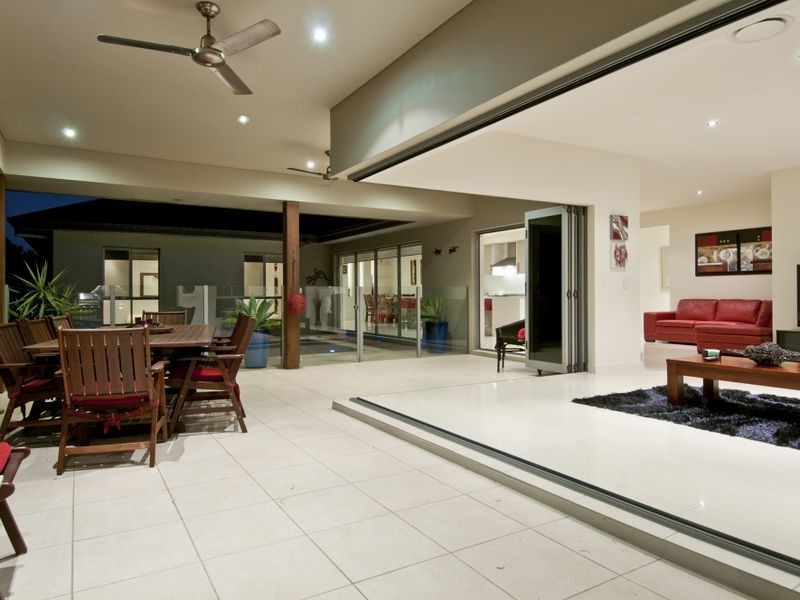 7 Sailaway Court, Coomera Waters QLD 4209