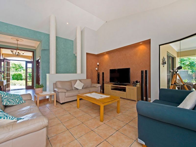 6 Tammy Court, Monterey Keys QLD 4212