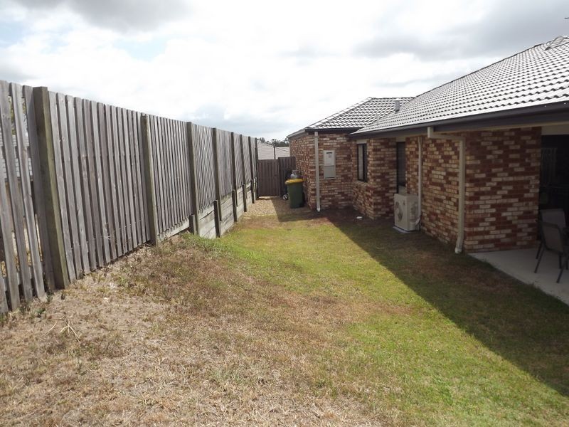 2 Dunraven Drive, Pimpama QLD 4209