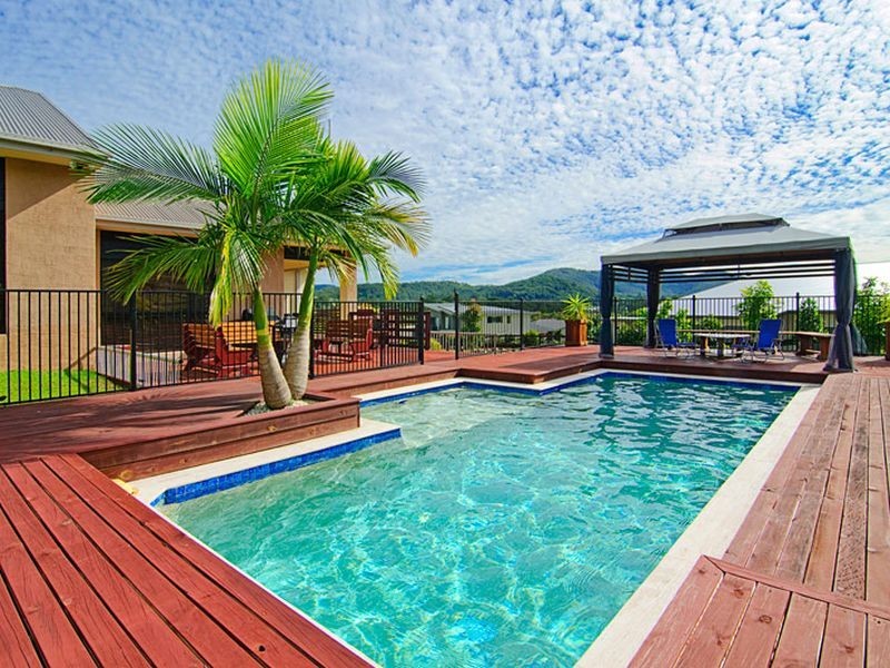 10 Greenacre Way, Maudsland QLD 4210