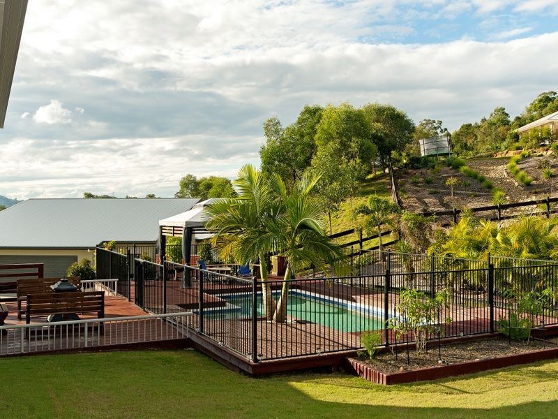 10 Greenacre Way, Maudsland QLD 4210