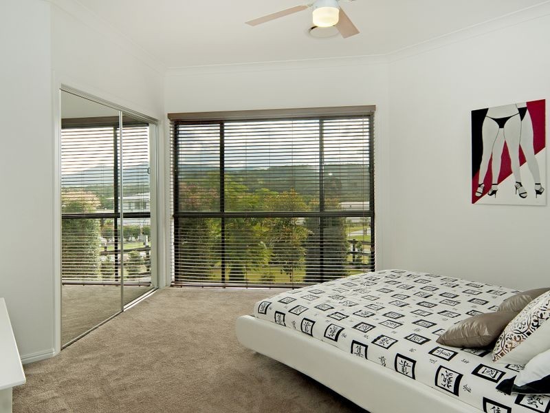 10 Greenacre Way, Maudsland QLD 4210