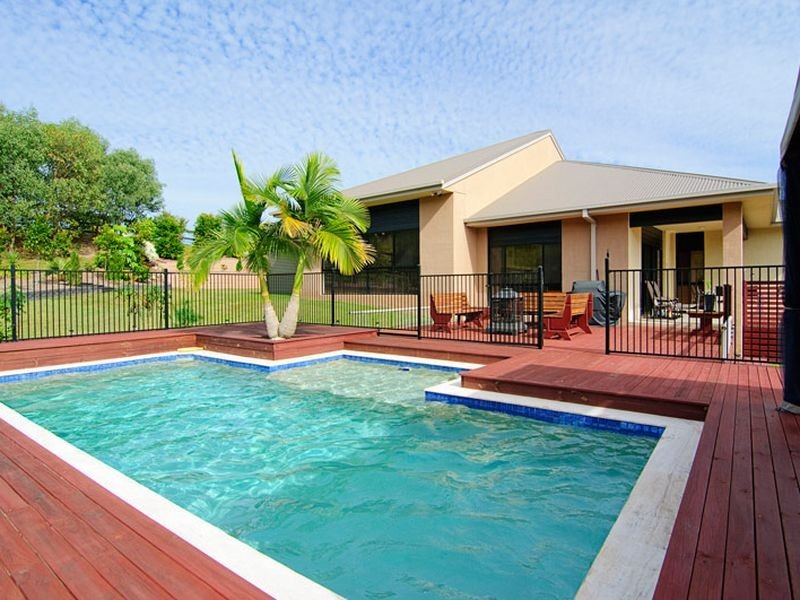 10 Greenacre Way, Maudsland QLD 4210