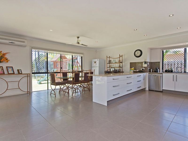 7 Ballybunyon Crescent, Hope Island QLD 4212