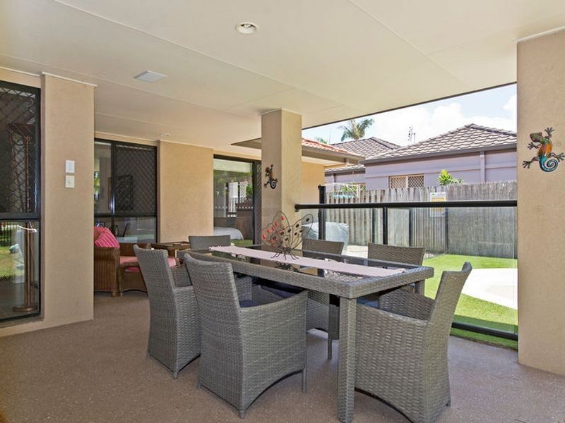 7 Ballybunyon Crescent, Hope Island QLD 4212