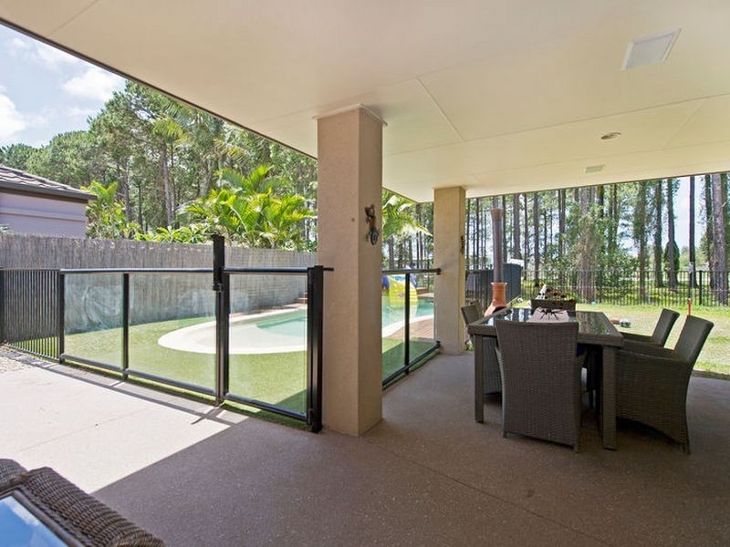 7 Ballybunyon Crescent, Hope Island QLD 4212