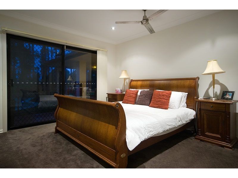 7 Ballybunyon Crescent, Hope Island QLD 4212