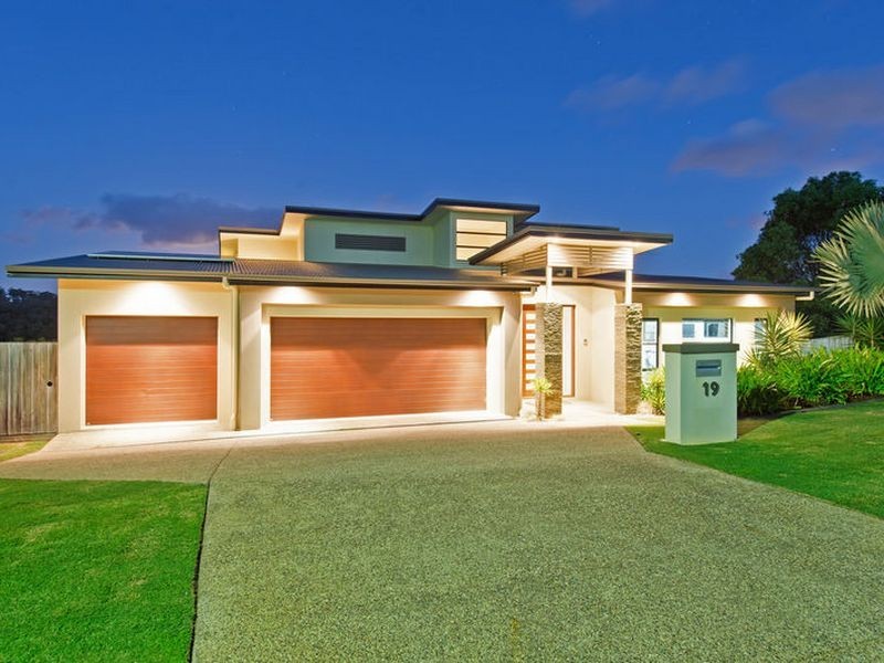 19 Serenade Drive, Coomera Waters QLD 4209