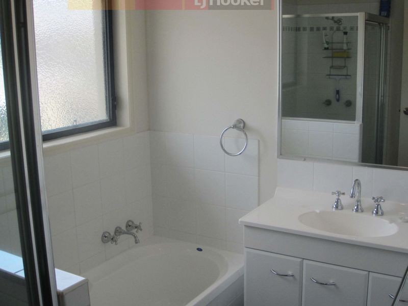 1/26 Witheren Circuit, Pacific Pines QLD 4211