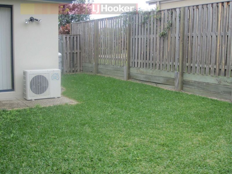 1/26 Witheren Circuit, Pacific Pines QLD 4211