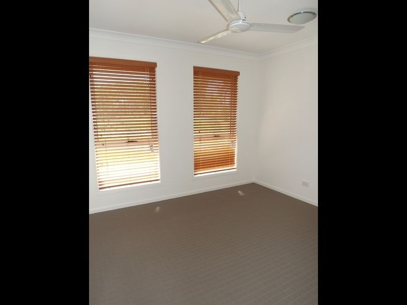 4/22 Christine Drive, Coomera QLD 4209