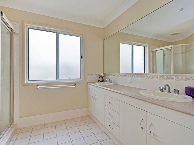 3 Dine Court, Upper Coomera QLD 4209