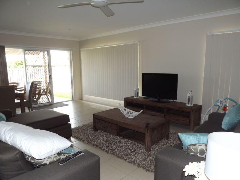 8 Macleay Circuit, Upper Coomera QLD 4209