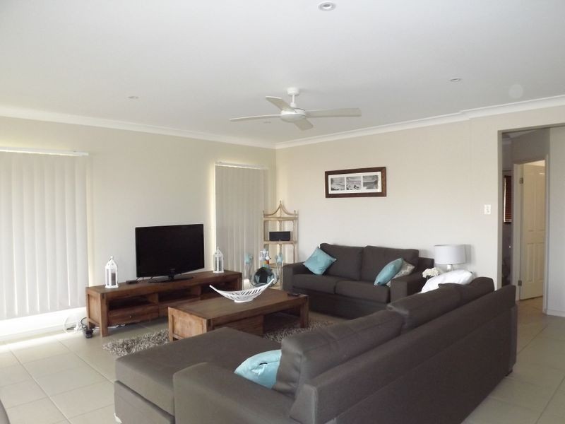 8 Macleay Circuit, Upper Coomera QLD 4209