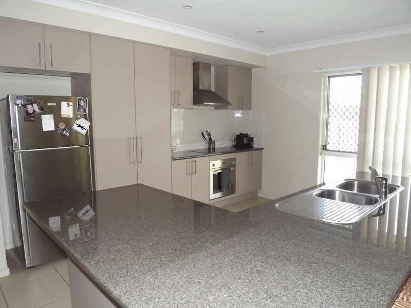 8 Macleay Circuit, Upper Coomera QLD 4209