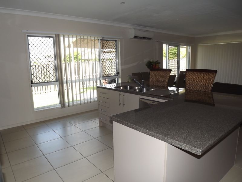 8 Macleay Circuit, Upper Coomera QLD 4209