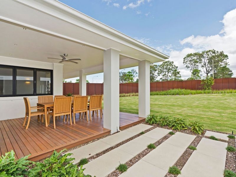 1 Gainsborough Drive, Pimpama QLD 4209