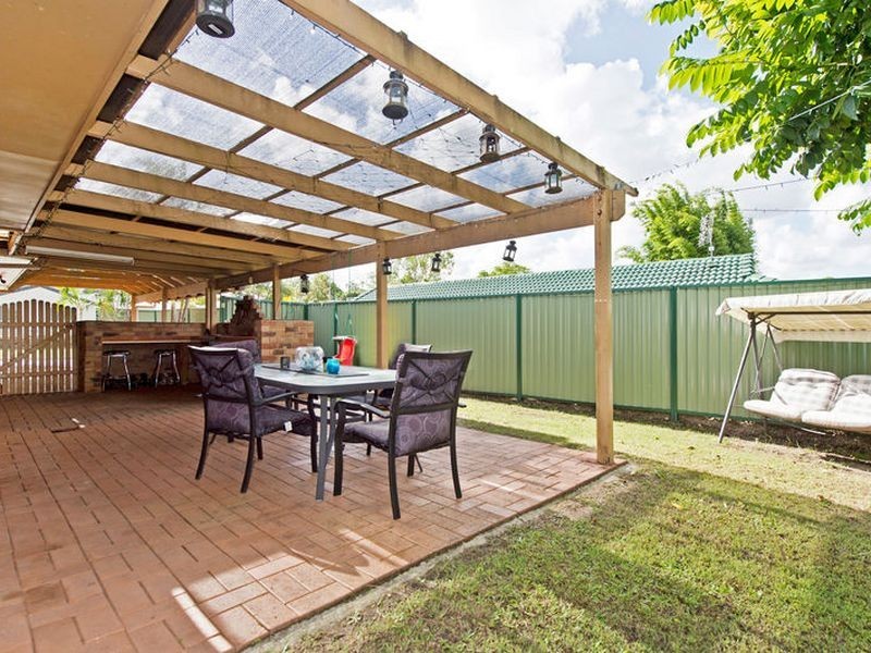 8 Penrith Court, Helensvale QLD 4212