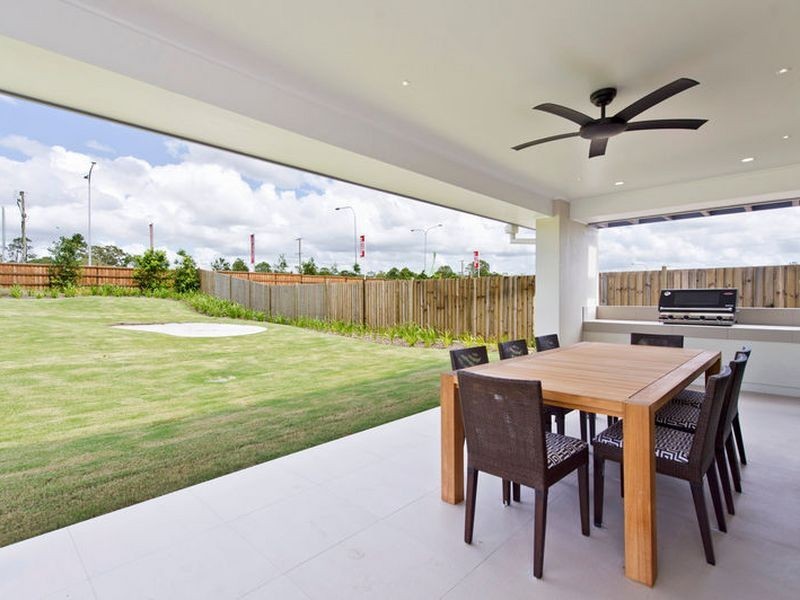 5 Gainsborough Drive, Pimpama QLD 4209