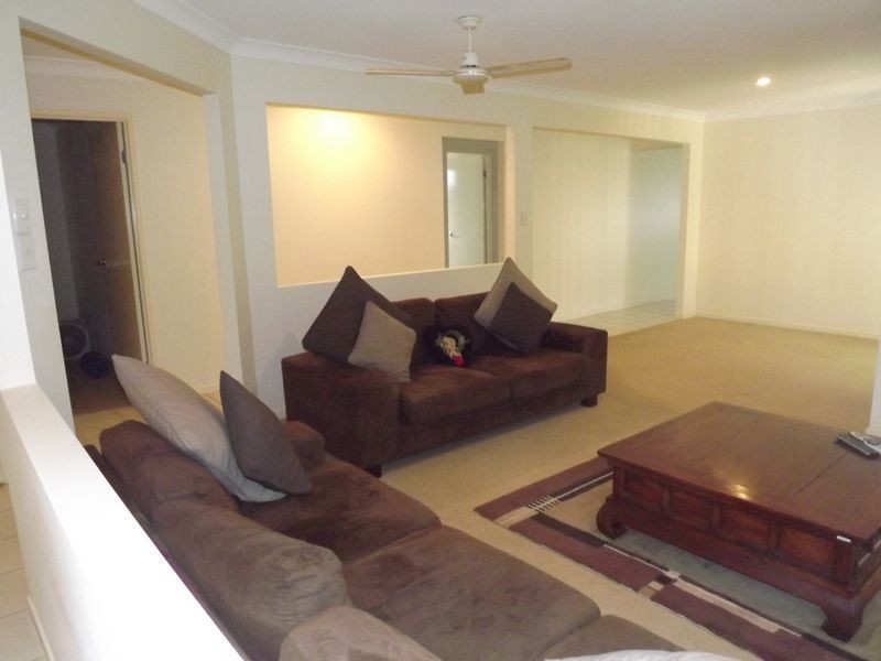 27 Sandhurst Crescent, Upper Coomera QLD 4209