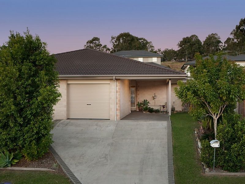 2/8 Mocha Way, Pimpama QLD 4209