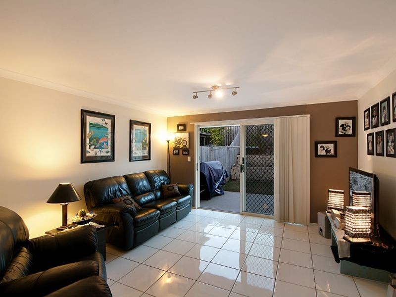 2/8 Mocha Way, Pimpama QLD 4209