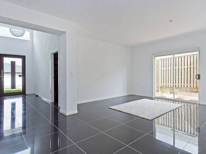 6 Waterlily Place, Upper Coomera QLD 4209