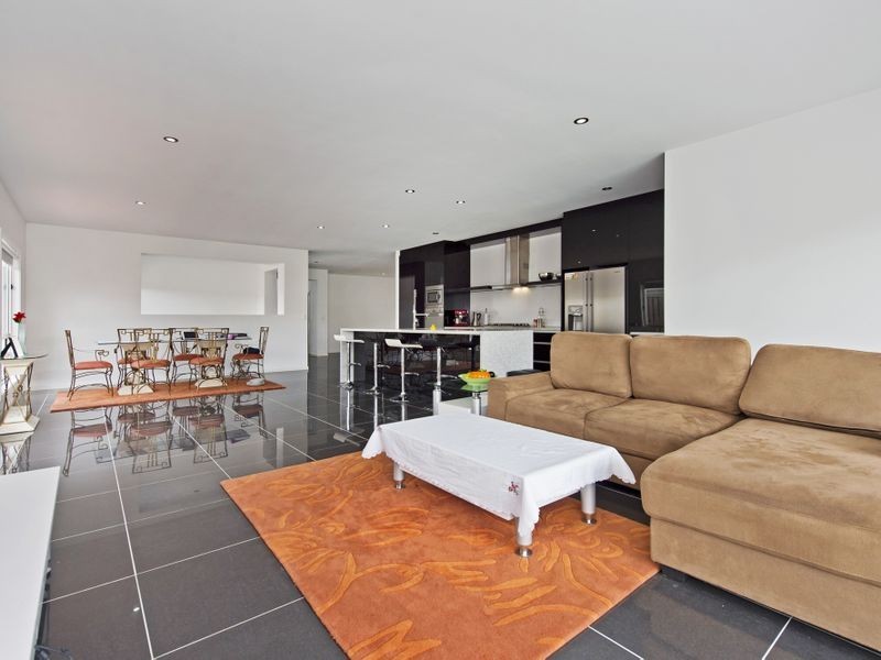 6 Waterlily Place, Upper Coomera QLD 4209