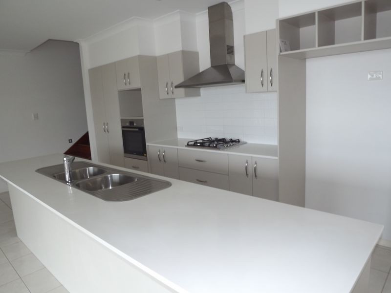 6 Picton Court, Upper Coomera QLD 4209