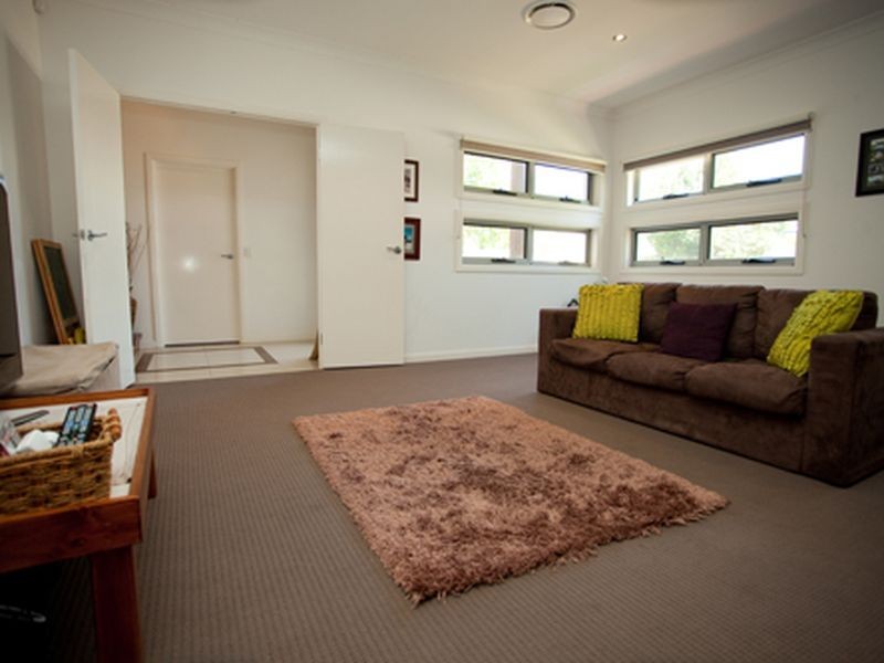 16 Pacha Close, Coomera Waters QLD 4209