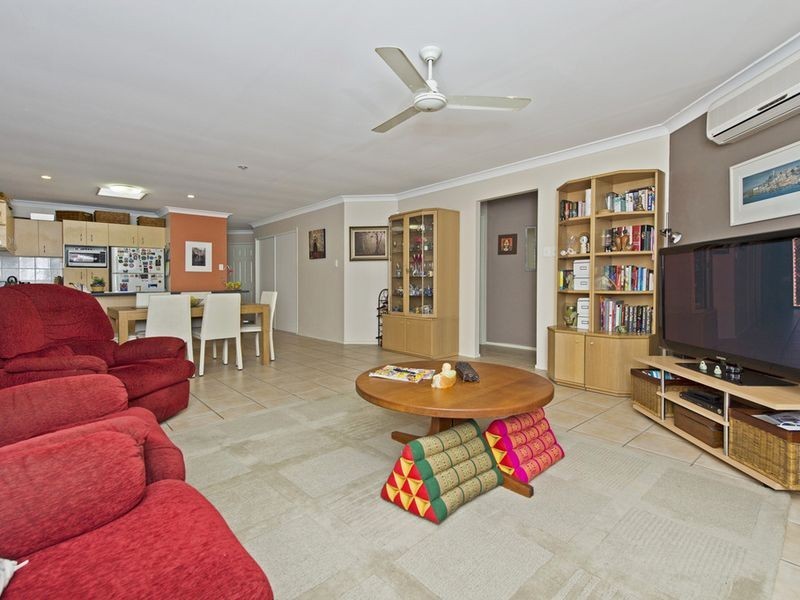 2/34 Bushgum Crescent, Upper Coomera QLD 4209