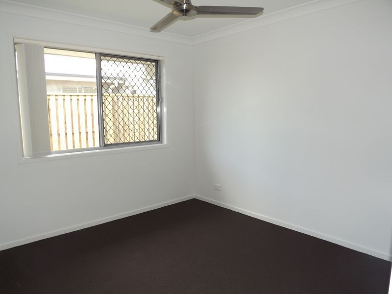 16 John Crescent, Pimpama QLD 4209