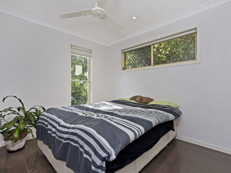 2/16 Redstart Street, Upper Coomera QLD 4209