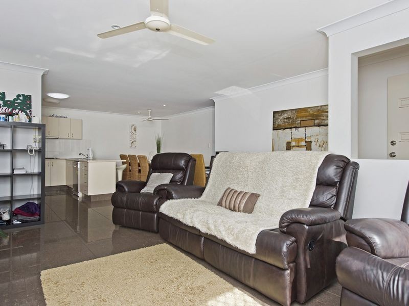 2/16 Redstart Street, Upper Coomera QLD 4209