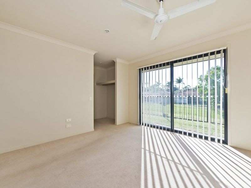 5 Meadow Way, Upper Coomera QLD 4209