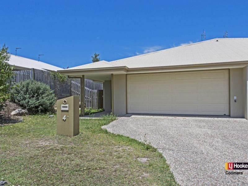 1/4 Barratt Street, Coomera QLD 4209