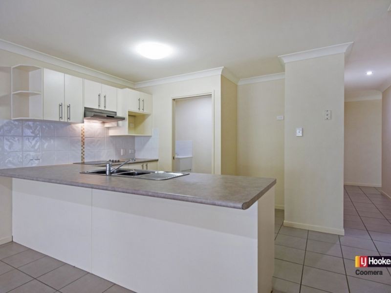1/4 Barratt Street, Coomera QLD 4209