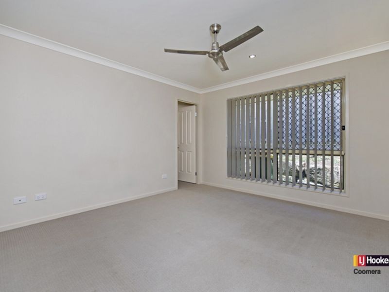1/4 Barratt Street, Coomera QLD 4209
