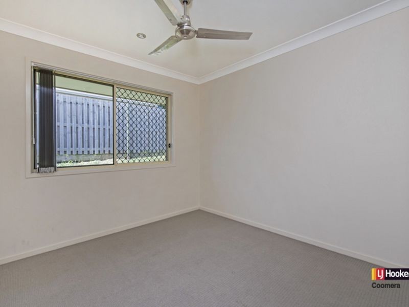 1/4 Barratt Street, Coomera QLD 4209