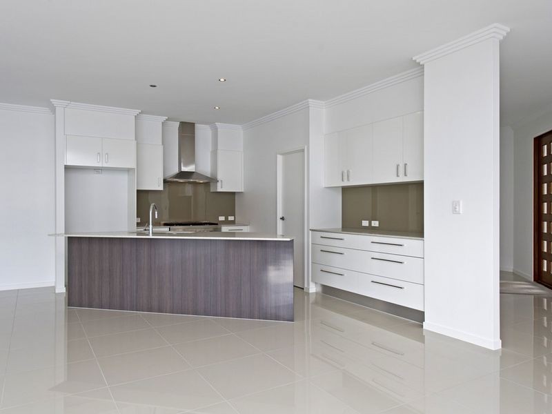 9 Saddle Back Street, Upper Coomera QLD 4209