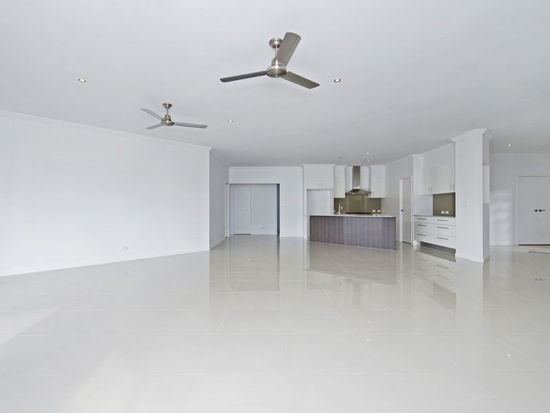 9 Saddle Back Street, Upper Coomera QLD 4209