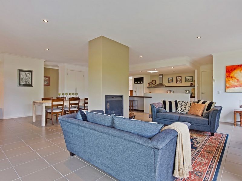 24 Nandina Court, Upper Coomera QLD 4209