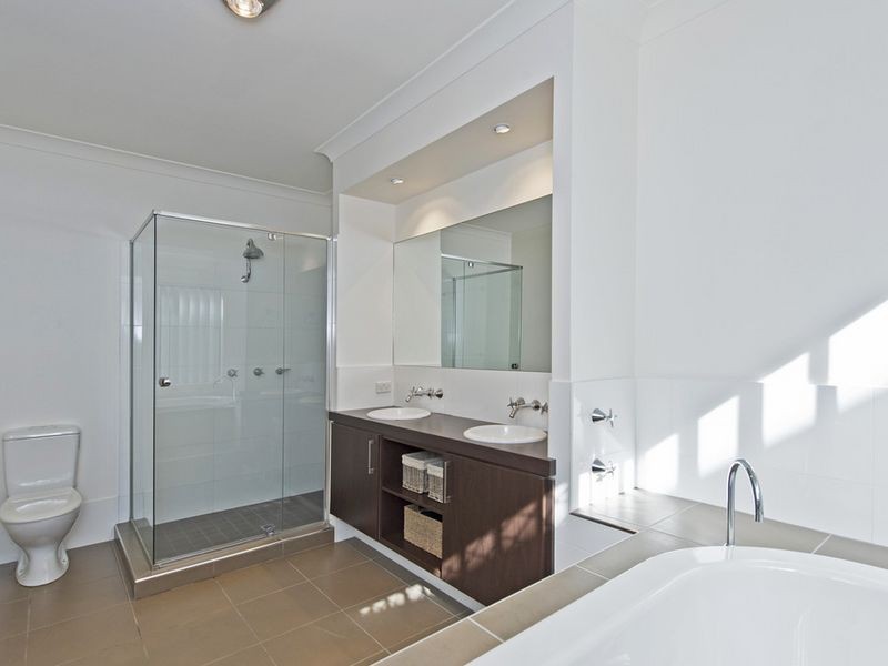 24 Nandina Court, Upper Coomera QLD 4209